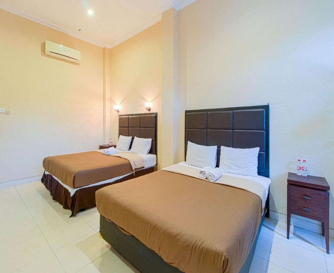 D'Talent Hotel Джокякарта Екстериор снимка