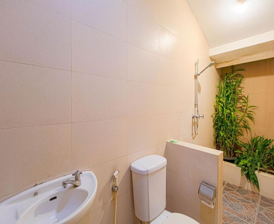 D'Talent Hotel Джокякарта Екстериор снимка