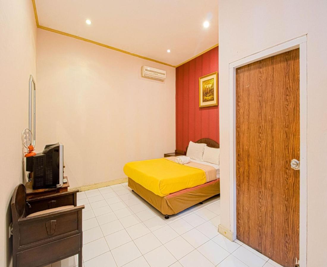 D'Talent Hotel Джокякарта Екстериор снимка