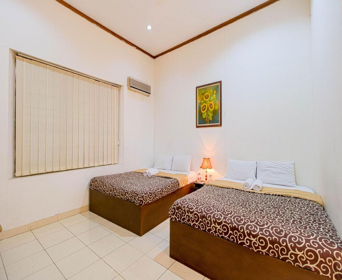 D'Talent Hotel Джокякарта Екстериор снимка